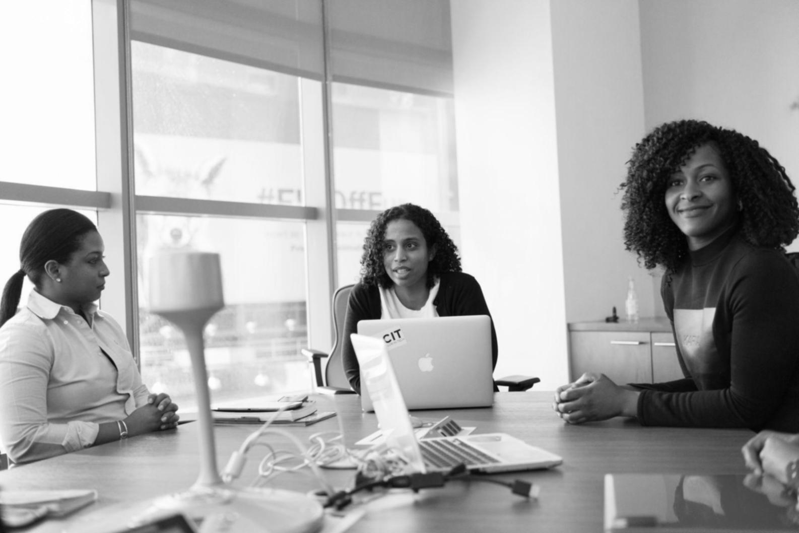 Espacio de trabajo profesional para consultas financieras